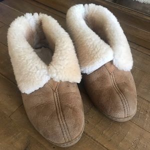 Minnetonka Slippers
